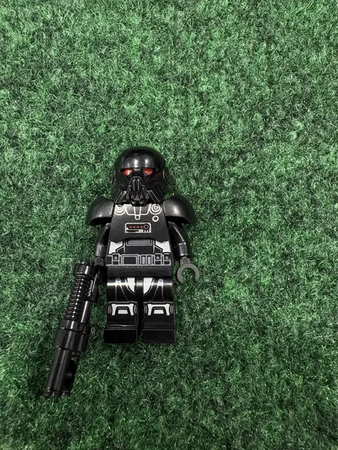 LEGO DARK TROOPER MINIFIGURE w/ Blaster from set 75324 minifig sw1161