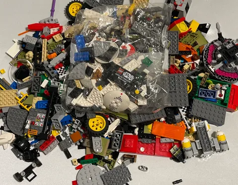 Large Lot Of Legos Random Star Wars Etc Some NIP 3.7 Lbs