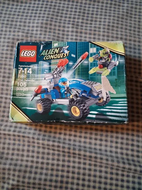 SEALED Worn Box LEGO Alien Conquest 7050 Alien Defender NEW Rare RETIRED