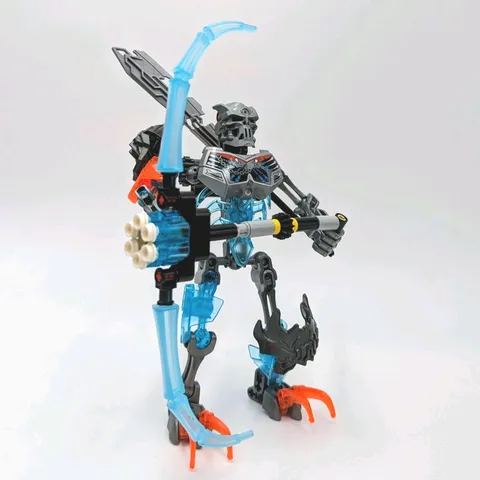 LEGO BIONICLE Skull Warrior 70791 w/ Kopaka Mask 