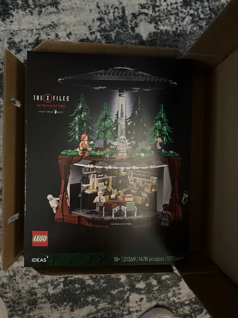 LEGO Ideas #077 The X Files “The Truth Is Out There” Set SEALED