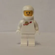 LEGO CLASSIC SPACE MINIFIGURE WHITE SPACEMAN ASTRONAUT -small scratch on mouth.