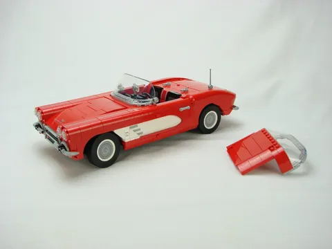 LEGO Icons: #10321 ~ Chevrolet Corvette ~ 100% w/manual, box & xtra parts ~ Mint