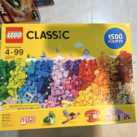 LEGO Classic Bricks Bricks Bricks 10717 Set 1500 pcs Ages 4-99 w/ Separator