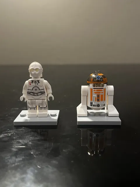 Lego Star wars K-3P0 and R3-A2 from set 75098 Assault on Hoth