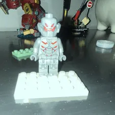 LEGO Ultron Minifigure Avengers Age of Ultron Silver/Gray Red Face Armor