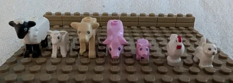 Lego Farm Animal Lot of 7 Sheep Calf Pigs Chicken Kitten:  See Pics.