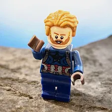 LEGO Minifigure Captain  America 