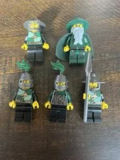 Lego Green Dragon Knights Castle Lot Of 5 With Wizard No Cracks See Pics