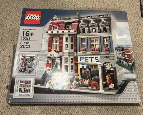 LEGO Creator Expert: Pet Shop (10218)