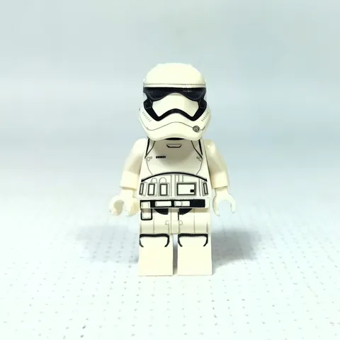 LEGO 2019 STAR WARS SW0905 FIRST ORDER STORMTROOPER POINTED MOUTH MINI FIGURE