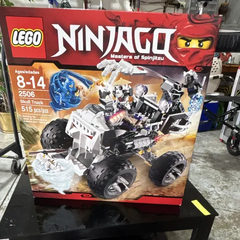 LEGO NINJAGO Masters of Spinjitzu Skull Truck 2506 515 pcs Complete Set Box