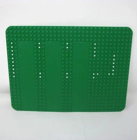 VINTAGE 1973 24X32 LEGO BASEPLATE 915p01 USED ONLY IN 2 FIRE DEPT SETS 357 & 570