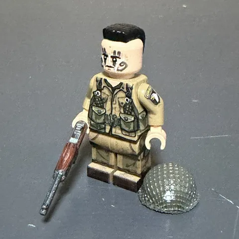 Brickmania WWII US Filthy Thirteen Paratrooper V2 ***RARE***