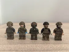 BRICKMANIA RARE UKRANIAN MINIFIGURE LOT