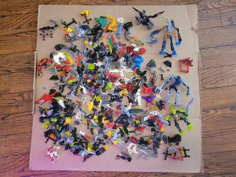 LEGO BIONICLE Assorted Bulk Lot 5.4 Lbs Parts Pieces + 2 Instruction Booklets