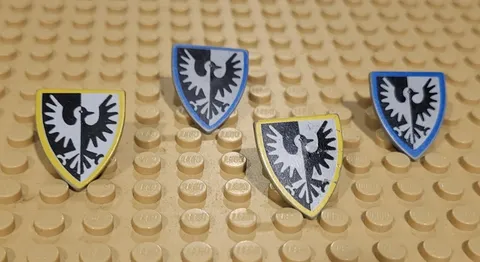 4 LEGO Minifig Shield Triangular Black White Falcon  Knight Castle yellow blue