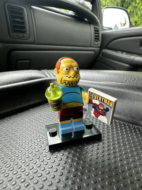LEGO The Simpsons 2 Collectible Minifigures 71009-7- Comic Book Guy sim033 used