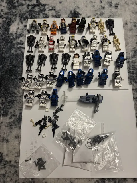LEGO Star Wars Lot of 39 New /Great Condition Minifigures Droids Accessories