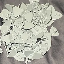 Bulk lot of 100 plain Mid Stone grey LEGO triangular shields