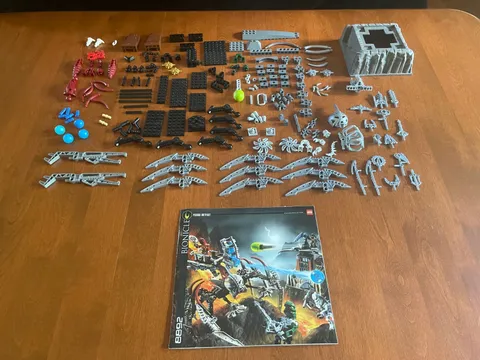 LEGO BIONICLE PIRAKA OUTPOST 8892 with INSTRUCTION MANUAL