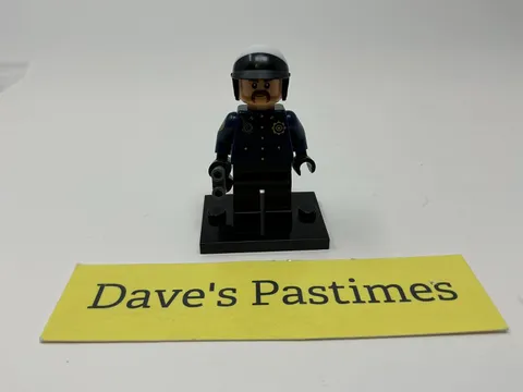 LEGO Super Heroes Minifigure GCPD Officer (853651) (Genuine) SH0401
