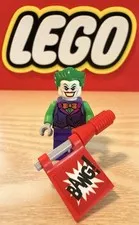 Lego DC The Joker Minifigure With Accessory