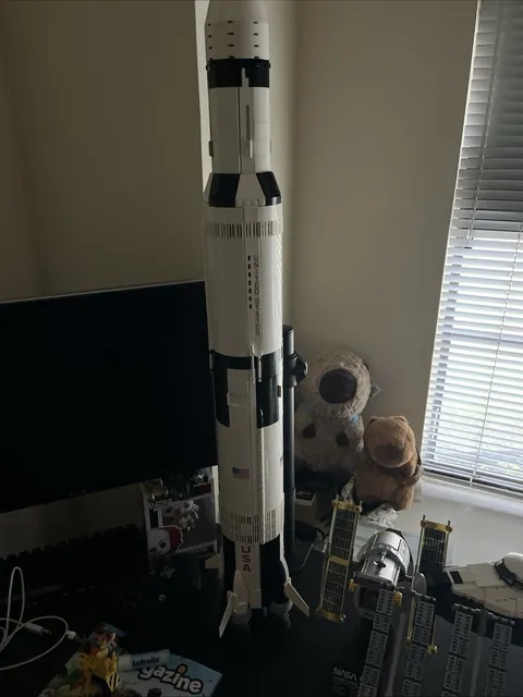 LEGO Creator Expert NASA Space Shuttle Discovery 10283 Hubble 2354pcs Stand