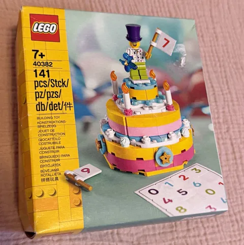 LEGO Birthday Set 40382 Seasonal Birthday 141 pcs, Ages 7+ (2020)