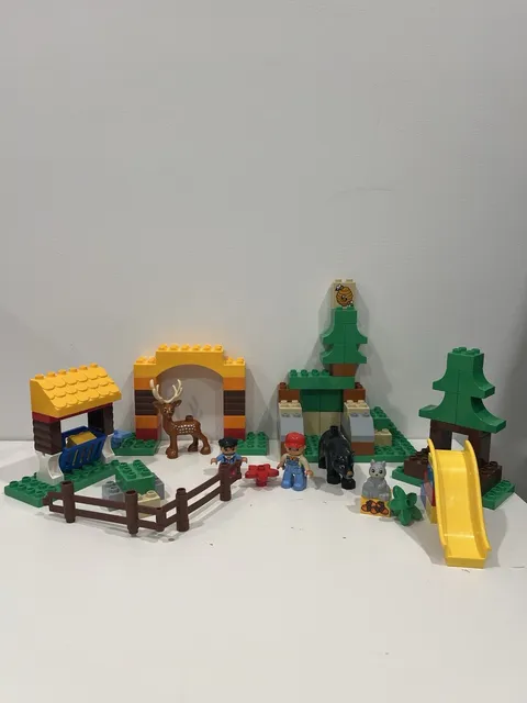 LEGO DUPLO 10584 -Forest Park w/ Animals Dear Male, Bear, Squirrel