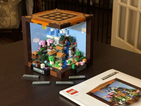 LEGO Minecraft The Crafting Table (Set 21265) Complete W/ Instructions Excellent