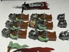 LEGO Minifigure Lot Troll Warriors & Banners (cas375, cas368, cas359)