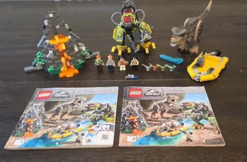 Lego Jurassic World T Rex vs. Dino-Mech Battle #75938 - 100% complete