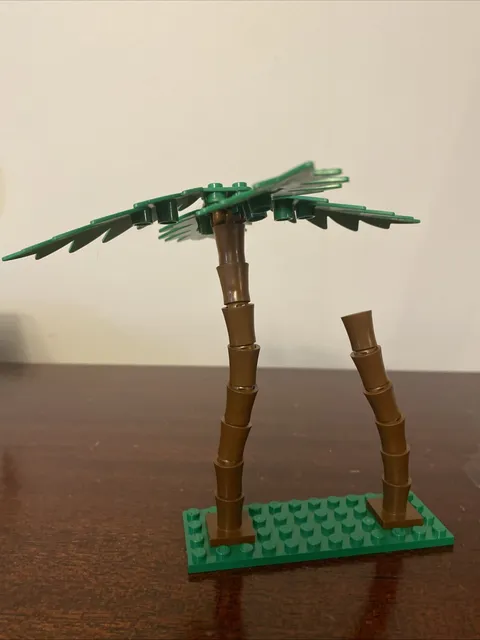 LEGO Vintage Plant Palm Tree Complete Leaves Extra Trunk Brown Green 2518 2563