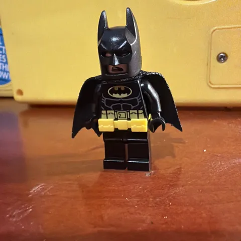 LEGO Batman Minifig Black Suit Yellow Utility Belt Cape, Open Mouth Smirk