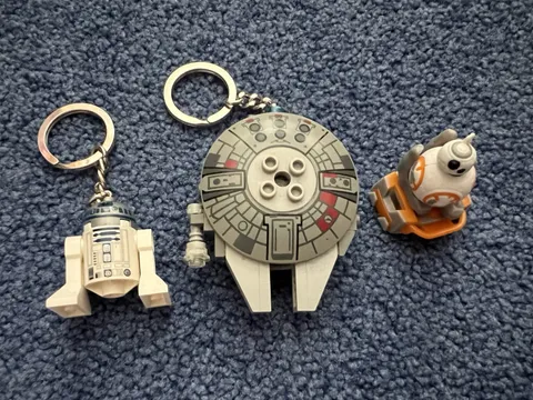 LEGO Star Wars R2-D2 & Millennium Falcon Minifigure Mini Keychain + BB-8