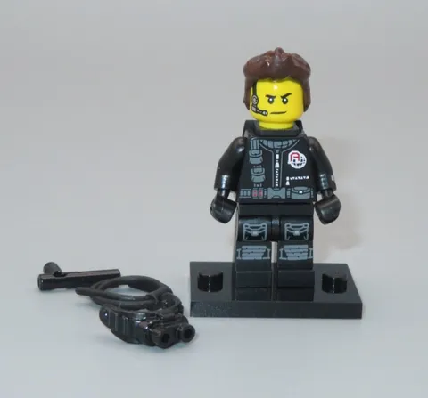 LEGO New Spy Collectible Series 16 out of package minifigure CMF