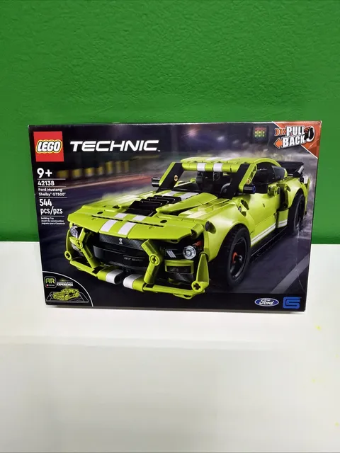 LEGO (42138) Technic: Ford Mustang Shelby GT500 - New Sealed Retired - Pull Back