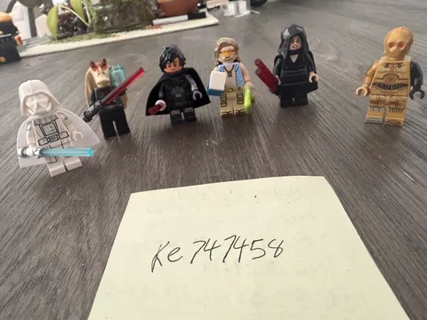 LEGO Star Wars: The Dark Falcon (75389) Minifigures - EXCELLENT CONDITION