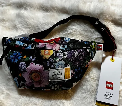 NWT Botanical Collection LEGO Herschel  CLASSIC HIP PACK /GARDEN FLORAL.