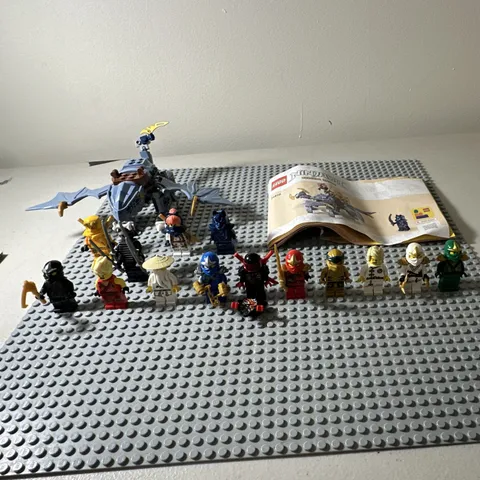 Lego Ninjago Minifigure Lot /W Set