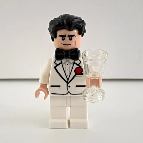 LEGO Bruce Wayne Minifigure White Tuxedo Set 70909 Batman LEGO