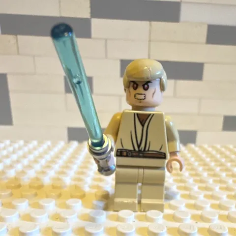 LEGO Star Wars Luke Skywalker Minifigure Blue Lightsaber SW0121 2002