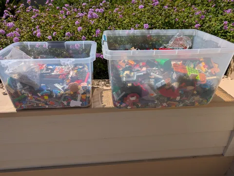 Bulk genuine Lego,  approximately 45 pounds