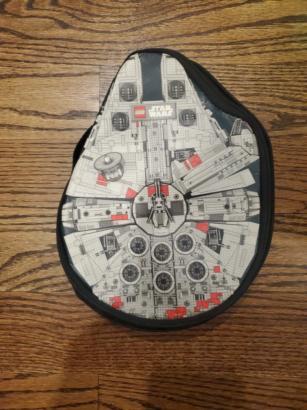 LEGO STAR WARS MILLENNIUM FALCON ZIPPERED STORAGE BAG MINI FIGURE CARRYING CASE