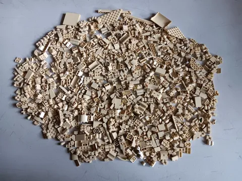LEGO BULK LOT OF 1100 TAN PLATES BRICKS SLOPES & MORE SPECIALTY PIECES