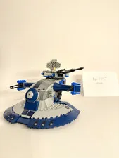 LEGO Star Wars 8018 Armored Assault Tank AAT Clone Wars 2009 with figures