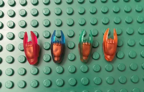 LEGO NINJAGO Time Blades Weapon  70625 70626 70627 - Lot of 4 - Green Red Orange