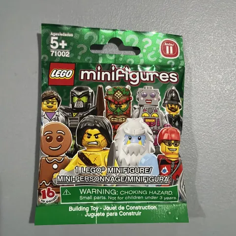 LEGO CMF Minifigure 71002 Series 11 - Police Constable (col11-15) col177