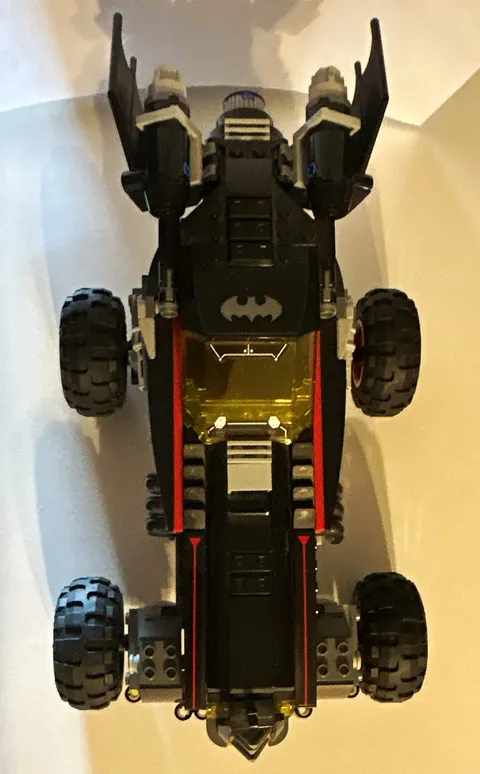 LEGO The LEGO Batman Movie 70905 The Batmobile Batman Robin 581 pcs Separator